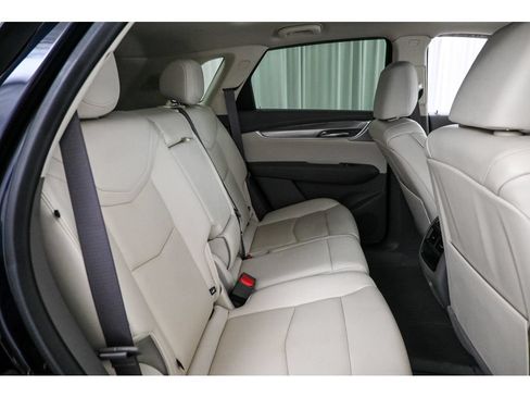 Certified 2022 Cadillac XT5 Premium Luxury FWD image 21