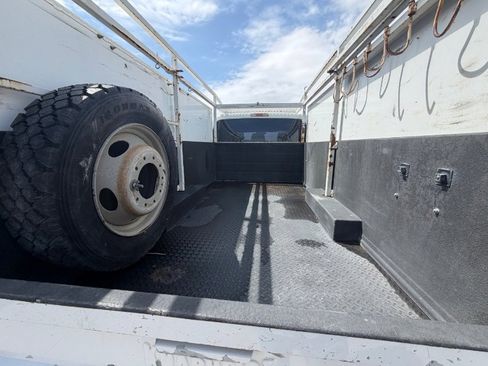 Used 2014 Ford F550 4x4 Crew Cab Super Duty image 9