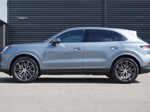 New 2026 Porsche Cayenne image 2