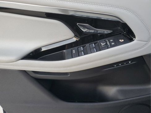 Used 2022 Land Rover Range Rover Evoque R-Dynamic S image 14