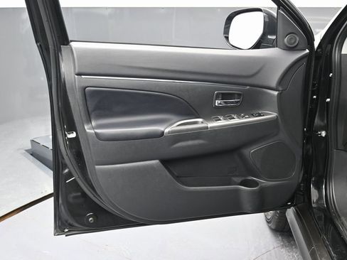 Used 2024 Mitsubishi Outlander Sport SE image 37