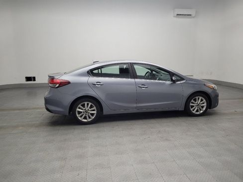 Used 2017 Kia Forte S w/ S Technology Package image 10
