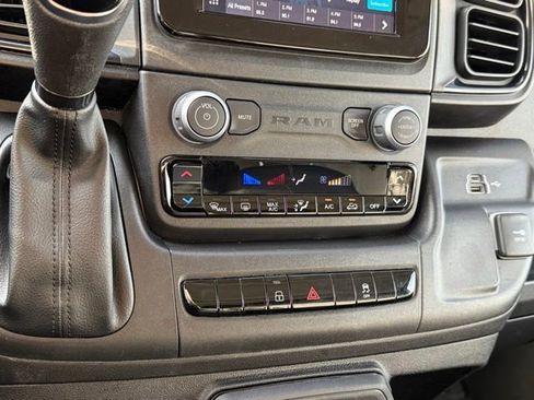 Used 2025 RAM ProMaster 2500 w/ Convenience Group FWD image 20