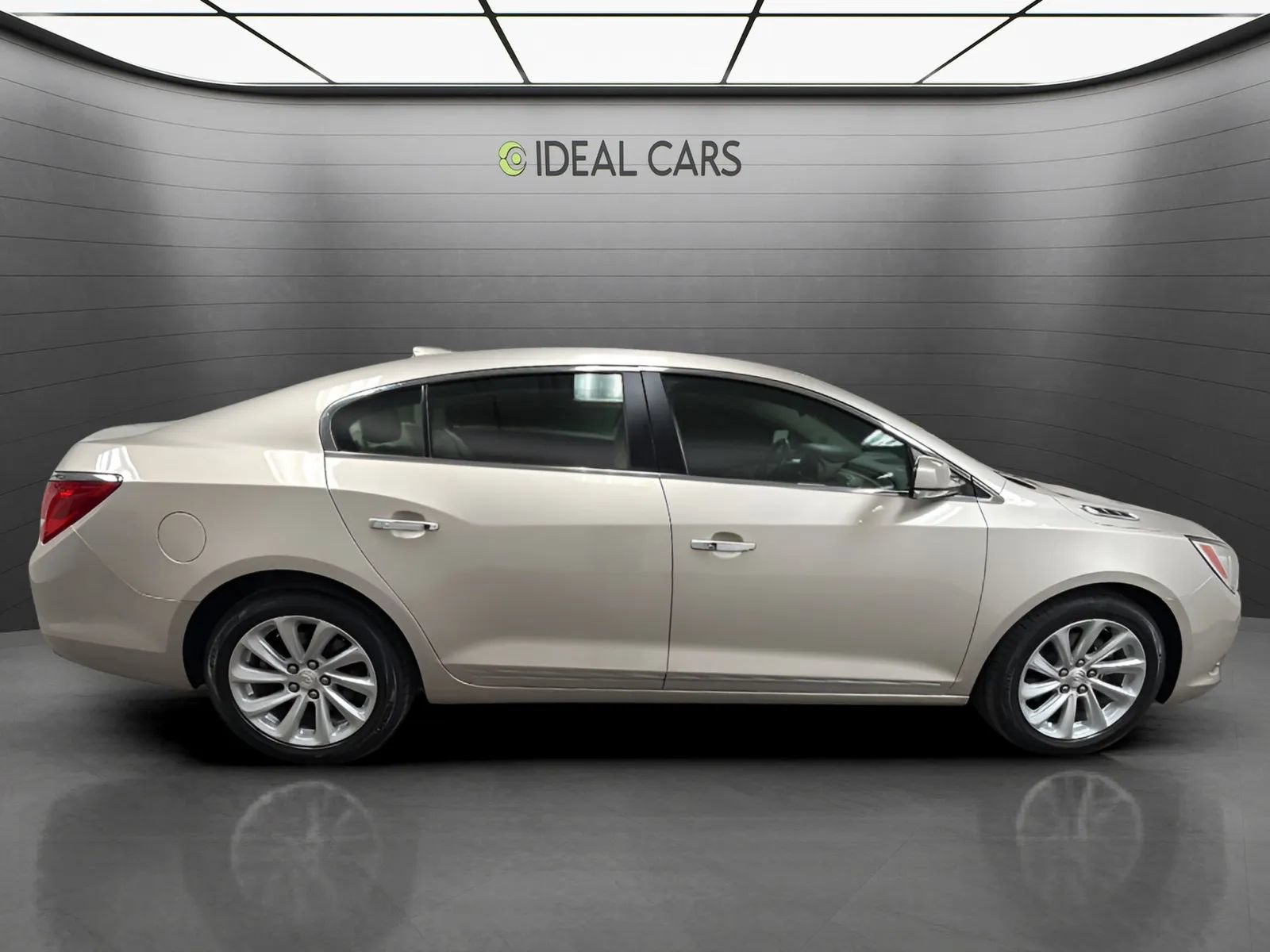 Used 2015 Buick LaCrosse Leather w/ Experience Buick Package FWD image 4