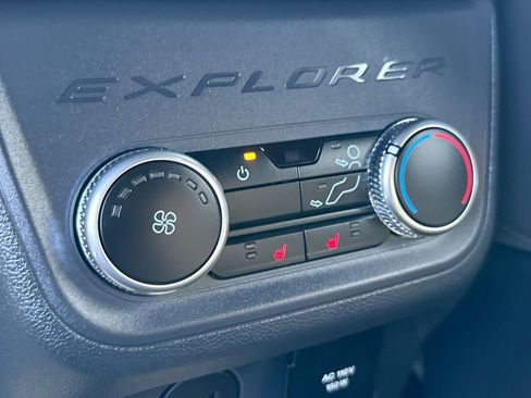 Used 2025 Ford Explorer ST-Line w/ Premium Package image 26