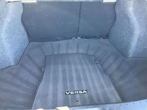 Used 2025 Nissan Versa SV FWD image 31