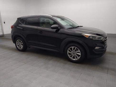 Used 2016 Hyundai Tucson SE w/ Option Group 02 FWD image 11