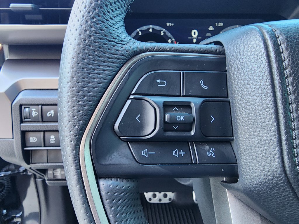 Used 2025 Toyota Tacoma TRD Sport AWD/4WD image 19