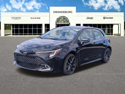 Used 2024 Toyota Corolla XSE FWD image 3