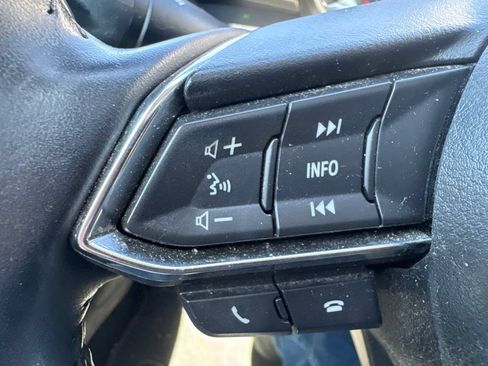 Used 2018 MAZDA MAZDA3 Touring FWD image 29