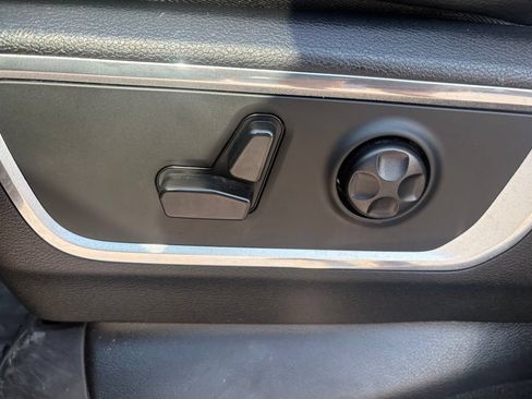 Used 2021 RAM 1500 Laramie AWD/4WD image 12