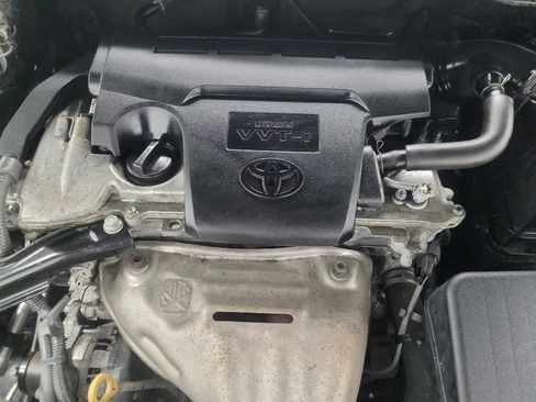 Used 2016 Toyota Camry LE w/ Four Season Floor Mat Package FWD image 30