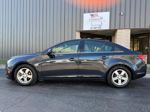 Used 2014 Chevrolet Cruze LT image 2