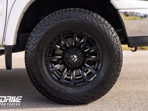 Used 2001 Toyota Tundra Limited image 7