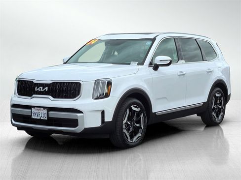 Used 2024 Kia Telluride EX image 8