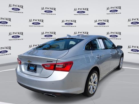Used 2017 Chevrolet Malibu Premier w/ Driver Confidence Package FWD image 6