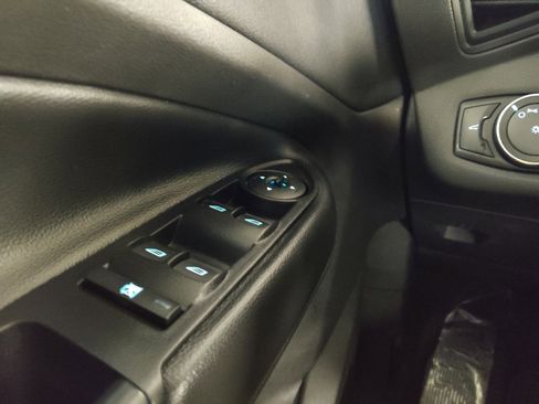 Used 2017 Ford Escape S FWD image 27