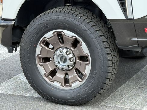 Used 2024 Ford F350 King Ranch AWD/4WD image 9