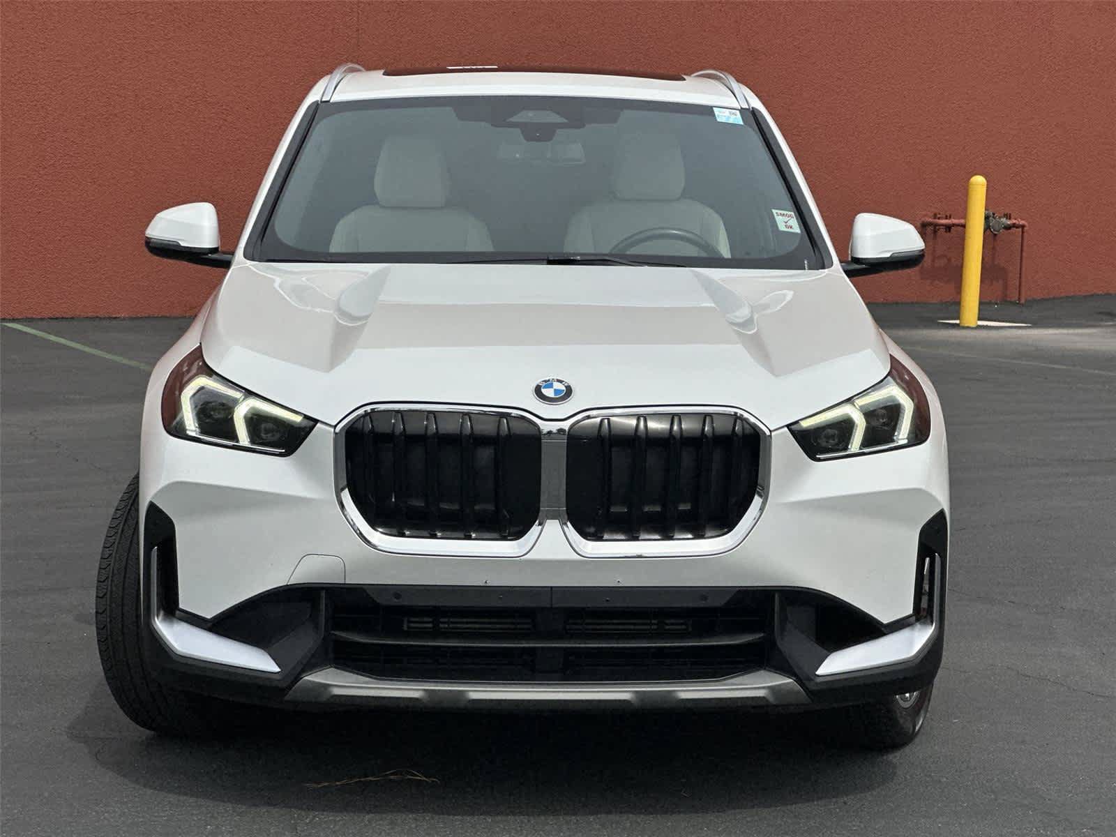 Used 2023 BMW X1 xDrive28i AWD/4WD image 7