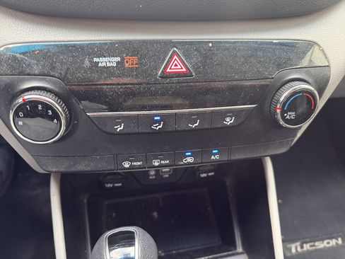 Used 2017 Hyundai Tucson SE image 13