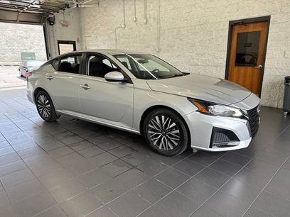 Used 2023 Nissan Altima 2.5 SV w/ SV Premium Package
