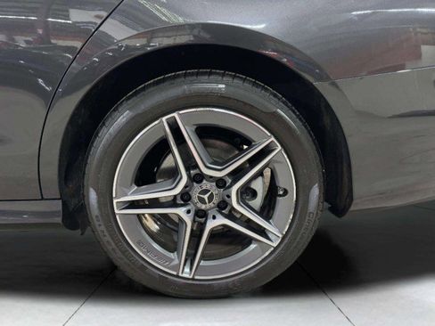 Used 2023 Mercedes-Benz E 350 4MATIC Sedan image 59