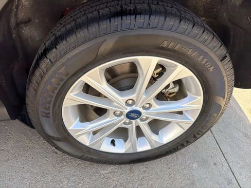 Used 2019 Ford Escape S image 29