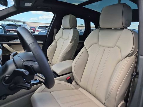 Certified 2025 Audi Q5 2.0T Premium Plus image 15
