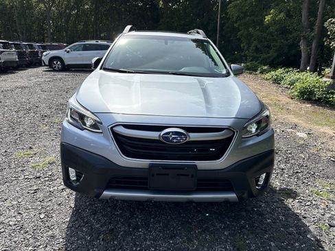 Used 2022 Subaru Outback Limited AWD/4WD image 2