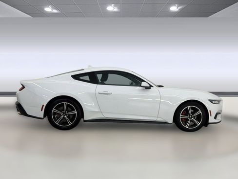 Used 2024 Ford Mustang Coupe RWD image 7