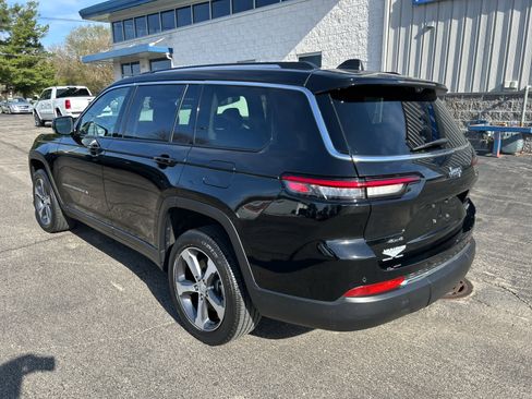 Used 2023 Jeep Grand Cherokee L Limited w/ Luxury Tech Group II AWD/4WD image 6