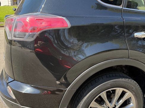 Used 2017 Toyota RAV4 Limited image 39