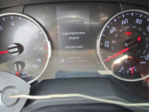 Used 2019 Toyota RAV4 LE FWD image 7