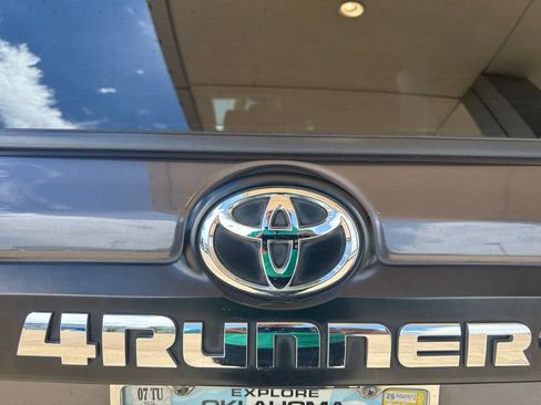 Used 2016 Toyota 4Runner Trail AWD/4WD image 9