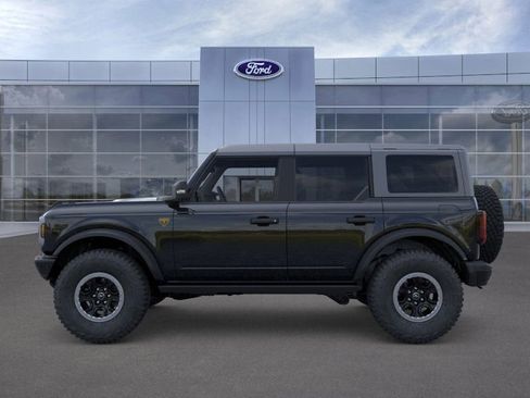 New 2025 Ford Bronco Badlands image 3