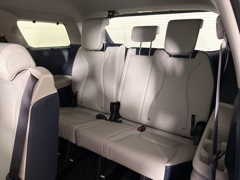New 2026 Kia Carnival EX FWD image 43