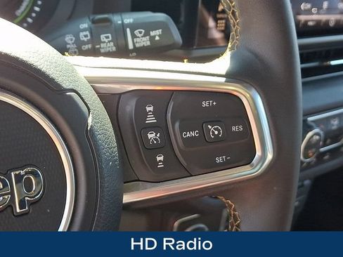 Used 2024 Jeep Wrangler Unlimited Sahara w/ Technology Group AWD/4WD image 8