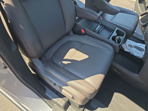 Used 2024 Honda Odyssey EX-L image 10