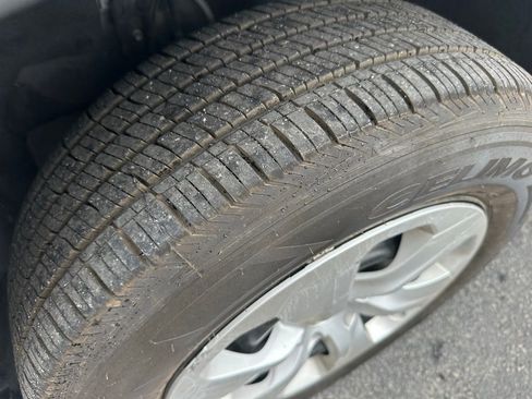 Used 2024 Toyota RAV4 LE image 7