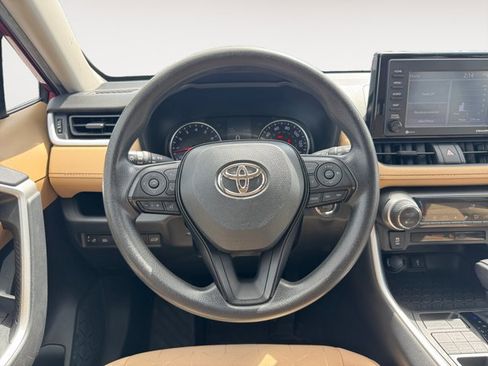 Used 2020 Toyota RAV4 XLE w/ Convenience Package AWD/4WD image 13