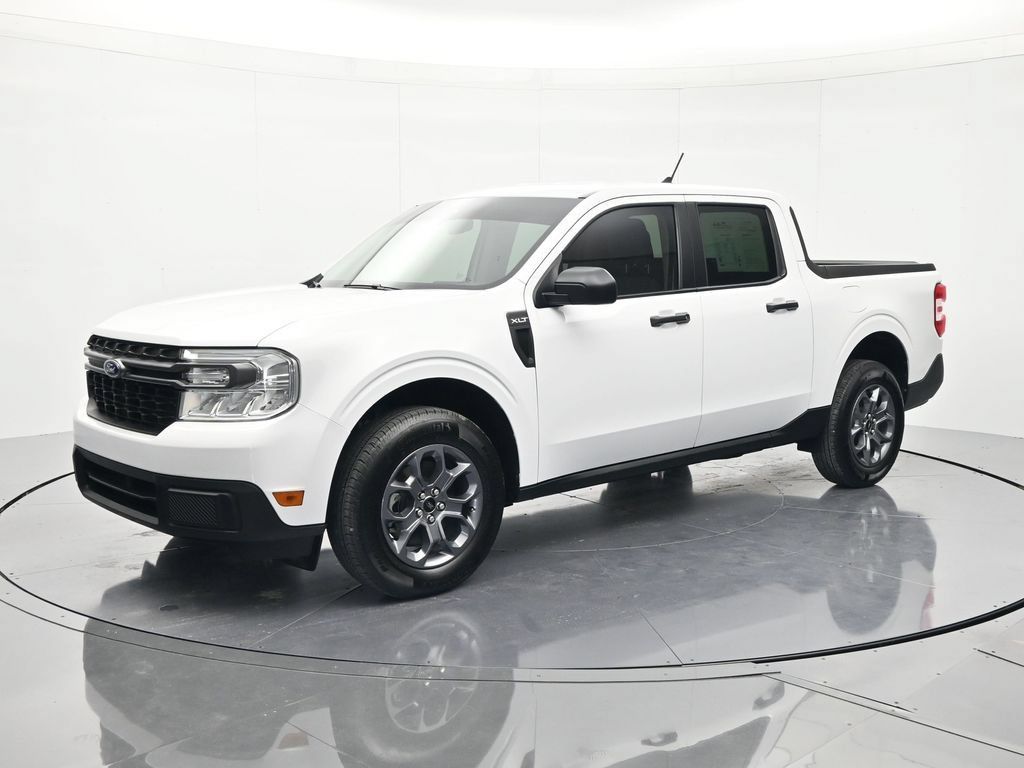 Used 2024 Ford Maverick XLT FWD image 1