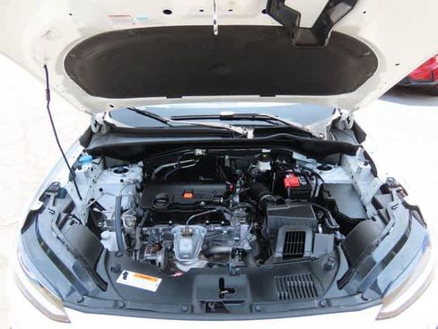 Used 2023 Honda HR-V EX-L image 9