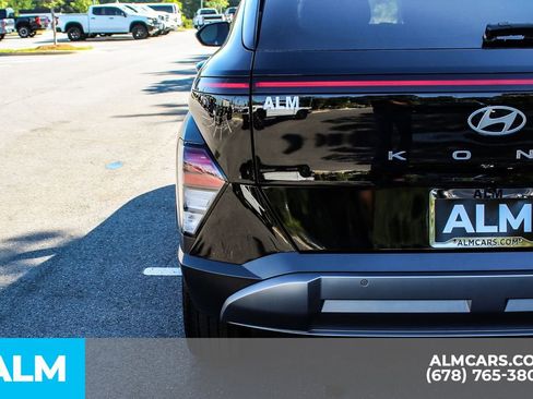 Used 2024 Hyundai Kona Limited AWD/4WD image 13