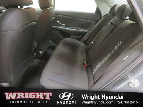 Certified 2025 Hyundai Elantra SEL image 13