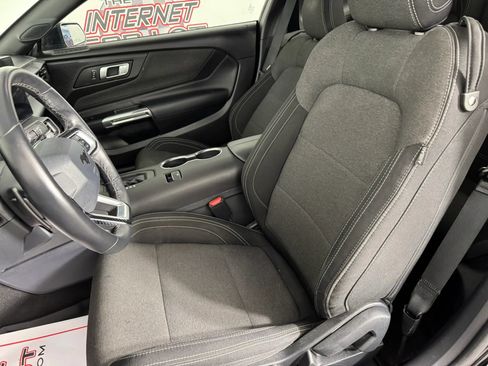Used 2025 Ford Mustang GT RWD image 28