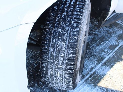 Used 2019 Chevrolet Suburban LT image 14