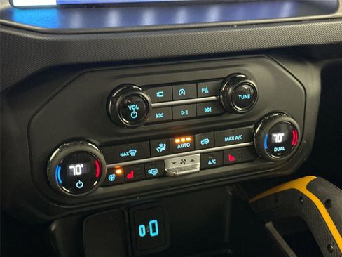 Used 2024 Ford Bronco Badlands image 25