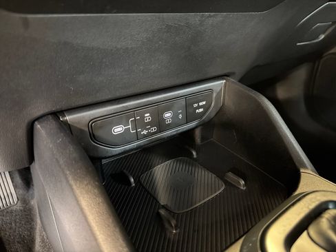 Certified 2025 Kia K4 EX FWD image 30