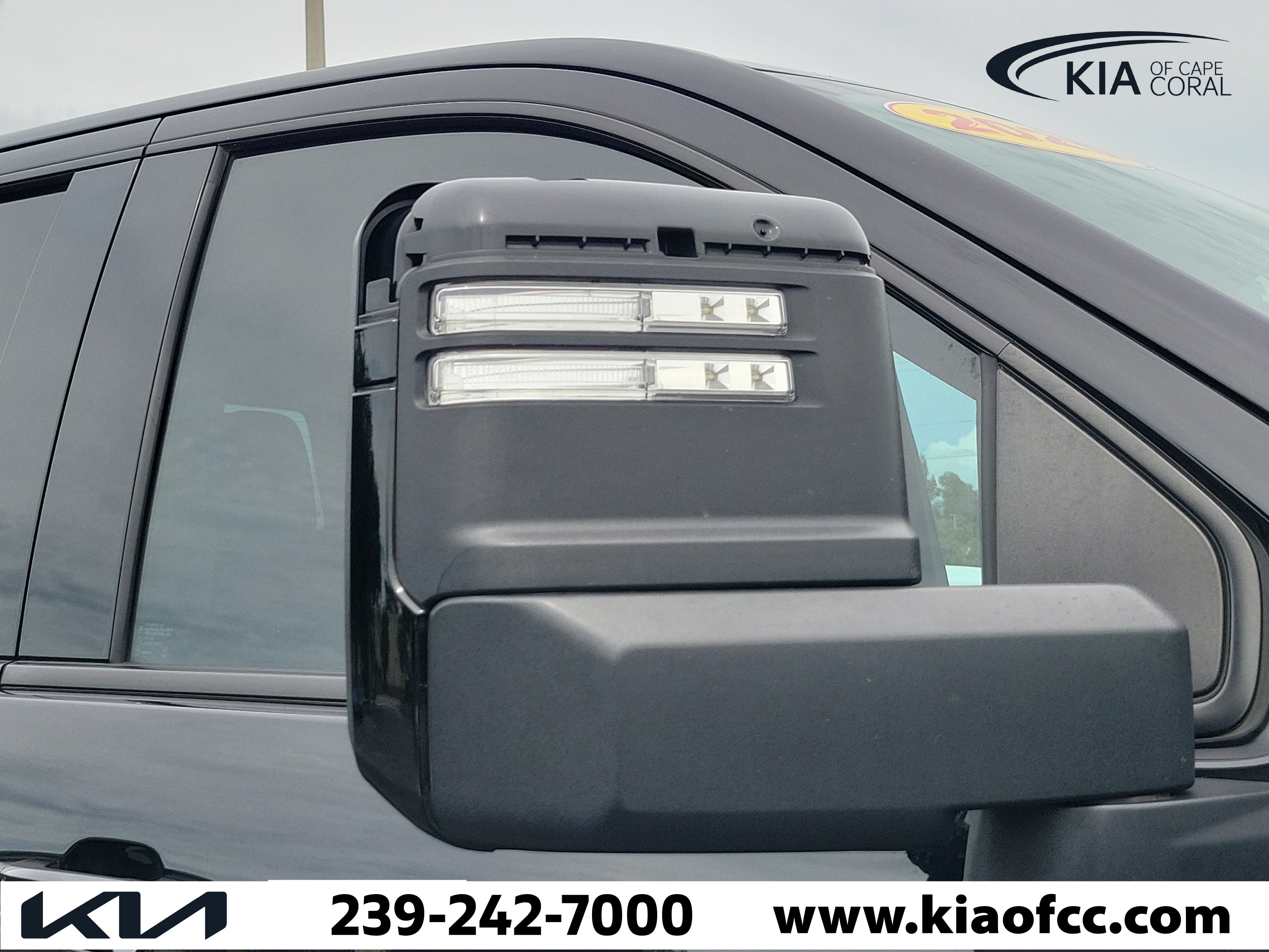 Used 2025 Chevrolet Silverado 2500 High Country w/ Midnight Edition AWD/4WD image 8