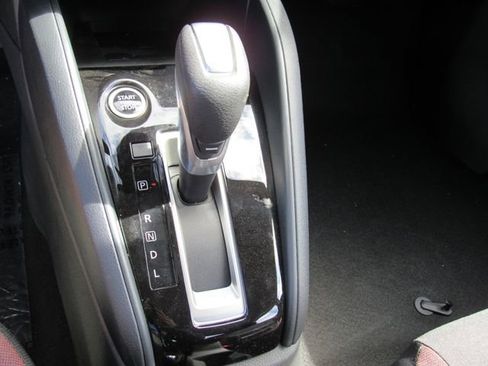 New 2025 Nissan Versa SR w/ Trunk Package image 24